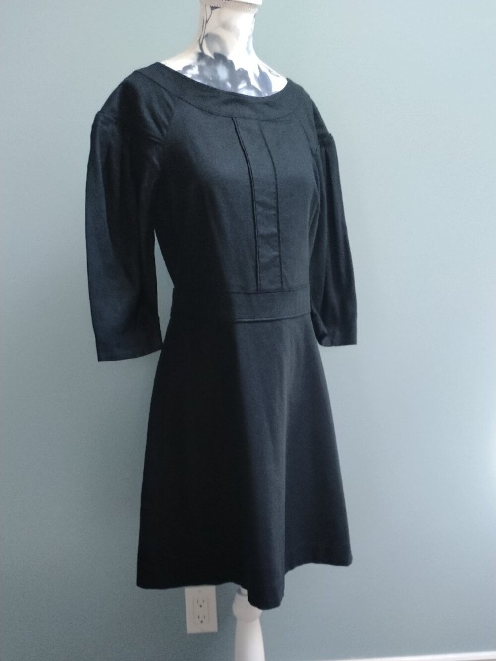 Banana Republic Black Linen Blend fit & flare dress, New Size 0